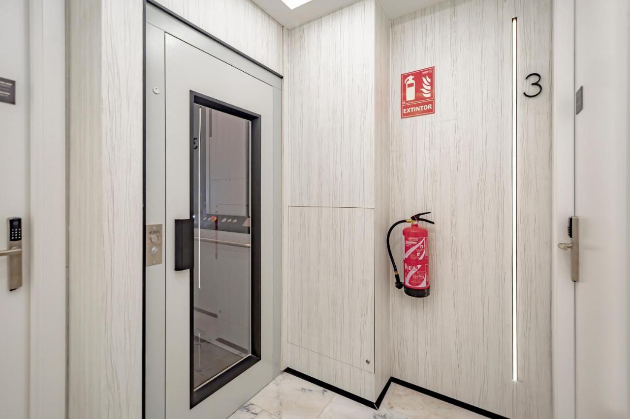Dobohomes - Montesa 20 Apartamentos Madryt Zewnętrze zdjęcie